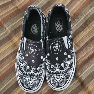 Vans Monochrome Bandana Slip-Ons..Men's Size 9.. Some Wear Around Foot Opening